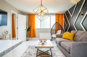 ATL Downtown! City View! Free Parking! POOL! LM1K1Q